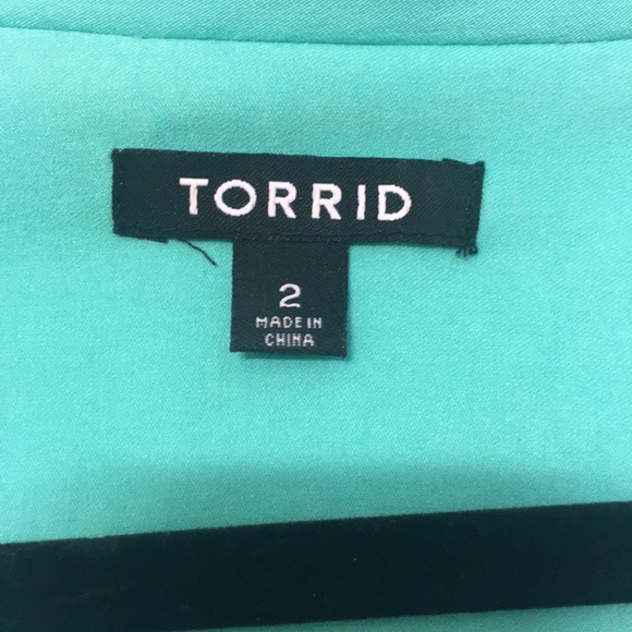 Torrid Blazer 💚 Amazing Color! - Picture 2 of 4